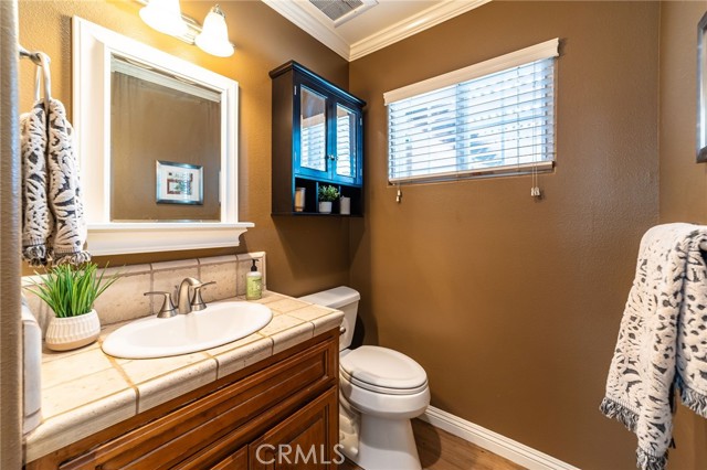 Detail Gallery Image 15 of 39 For 618 Thornhurst Ave, Glendora,  CA 91741 - 4 Beds | 3 Baths