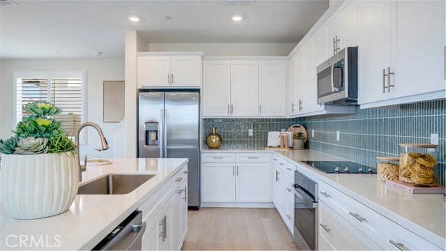 Detail Gallery Image 3 of 22 For 3201 Silo Paseo, Ontario,  CA 91761 - 3 Beds | 2/1 Baths