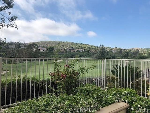 68 Avenida Cristal, San Clemente CA: https://media.crmls.org/medias/34b772e0-d31e-4dc3-8bbe-2505fba2647f.jpg