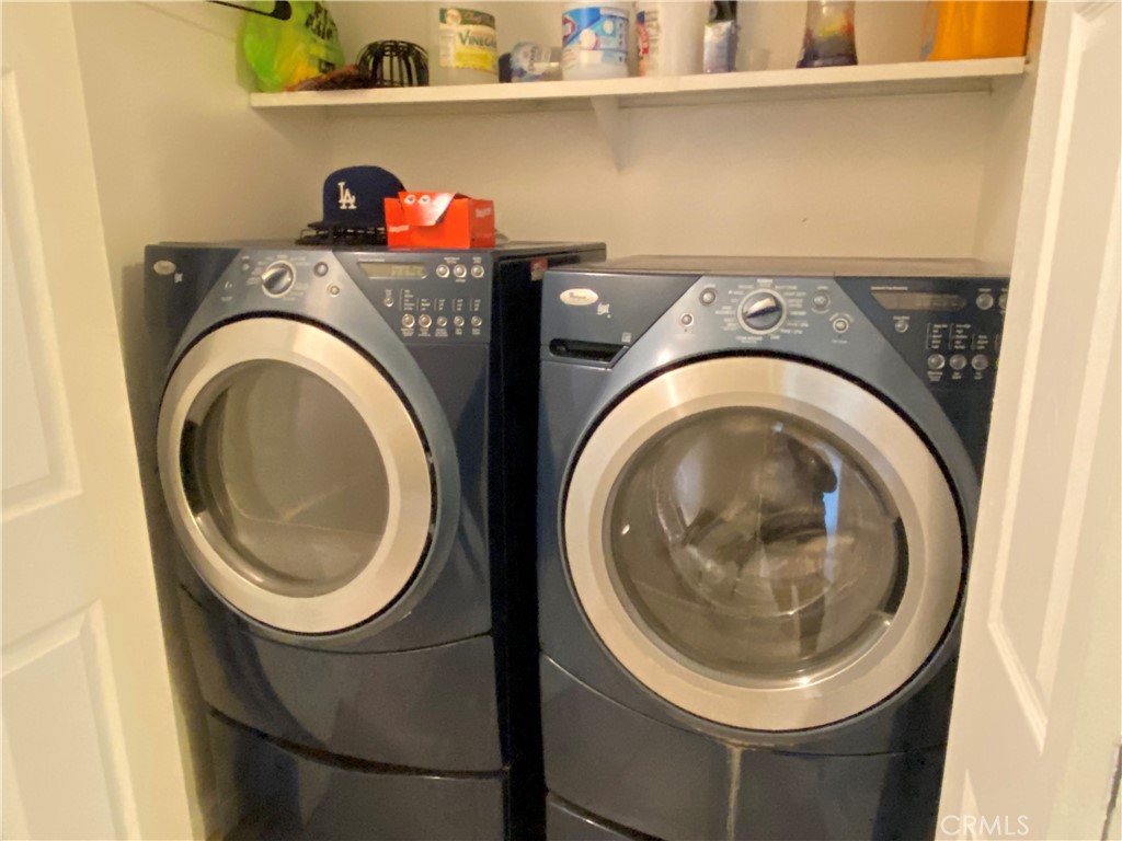 https://media.crmls.org/medias/34b8eea2-9dfd-4fec-b28a-227d54f9be74.jpg?preset=X-Large