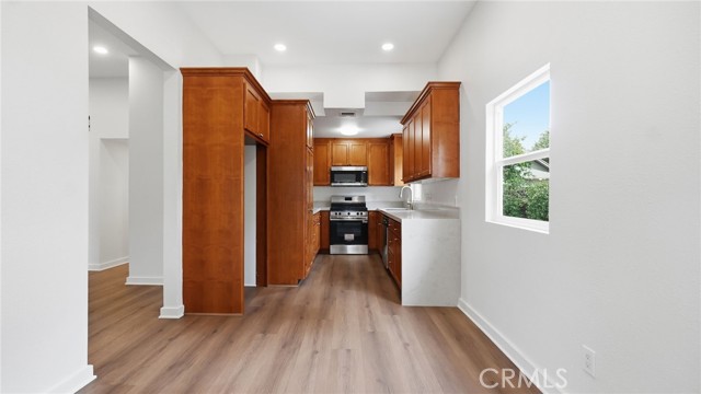 537 Cypress photo 18