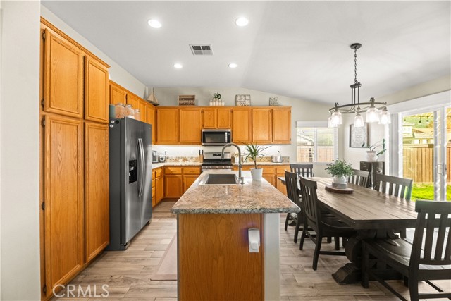 Detail Gallery Image 17 of 49 For 32816 Autumn Wood Cir, Lake Elsinore,  CA 92530 - 3 Beds | 2 Baths