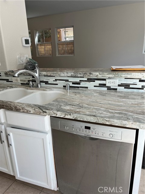 Beautiful kitchen counter with quartz counter top