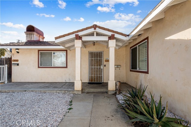 23040 Saticoy Street, Canoga Park CA: https://media.crmls.org/medias/34b9f109-bbc0-4215-89aa-02eee147e3d3.jpg