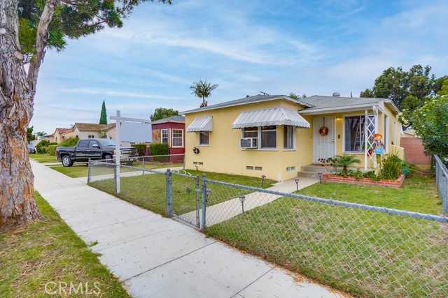 5881 Cerritos Ave, Long Beach, CA 90805