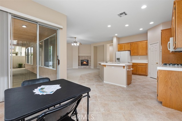 28658 Shady Brook Drive, Menifee CA: https://media.crmls.org/medias/34ba9eb3-b6d1-4bb6-8484-25a31a0388aa.jpg