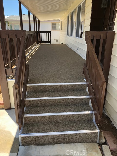 Detail Gallery Image 3 of 29 For 5815 E La Palma Ave #112,  Anaheim,  CA 92807 - 3 Beds | 2 Baths