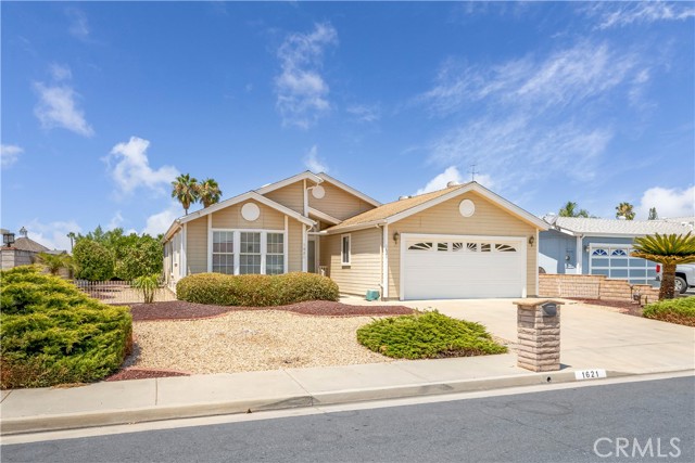 Detail Gallery Image 1 of 1 For 1621 Ailanthus Dr, Hemet,  CA 92545 - 2 Beds | 2/1 Baths