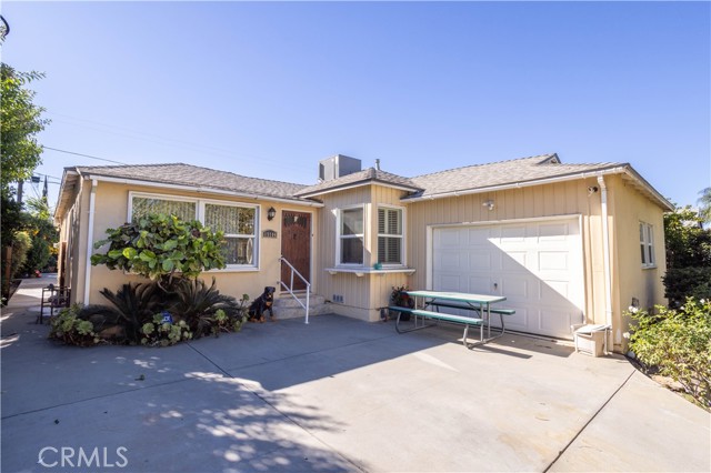 Detail Gallery Image 1 of 34 For 19144 Archwood St, Reseda,  CA 91335 - 3 Beds | 2 Baths