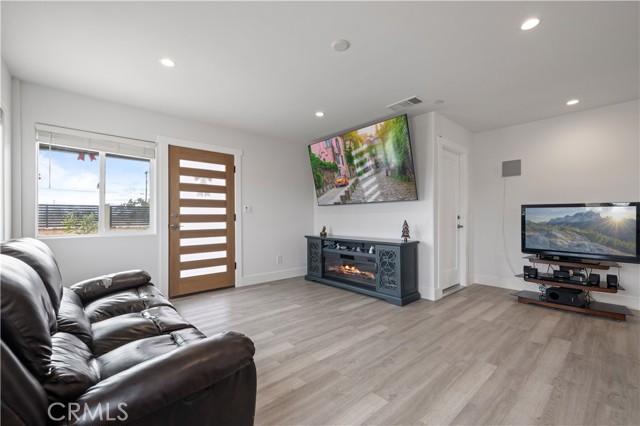 Detail Gallery Image 18 of 43 For 13857 E G Ave, Lancaster,  CA 93535 - 2 Beds | 2 Baths