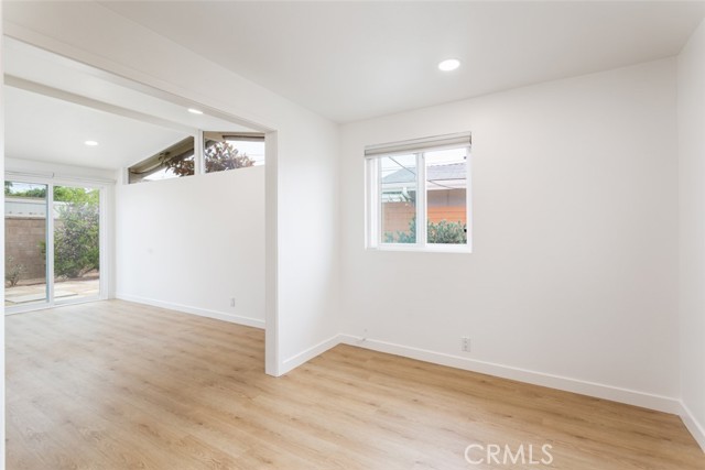 Detail Gallery Image 12 of 21 For 1997 Orange Ave, Costa Mesa,  CA 92627 - 4 Beds | 2 Baths