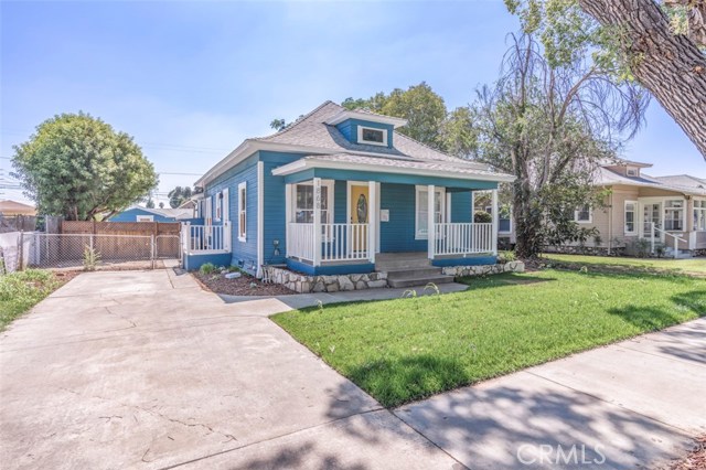 1868 3rd St, La Verne, CA 91750