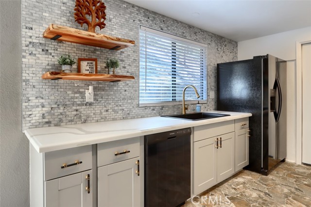 Detail Gallery Image 12 of 42 For 50869 Westview Ct, Oakhurst,  CA 93644 - 3 Beds | 2 Baths