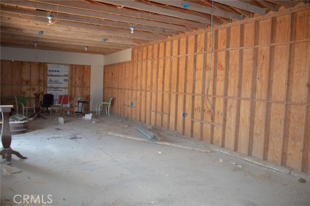 Detail Gallery Image 16 of 25 For 33633 Old Woman Spring Rd, Lucerne Valley,  CA 92356 - – Beds | – Baths