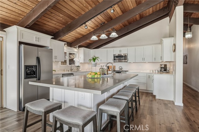 Detail Gallery Image 5 of 61 For 10165 Lakeshore, Clearlake,  CA 95422 - 4 Beds | 3 Baths