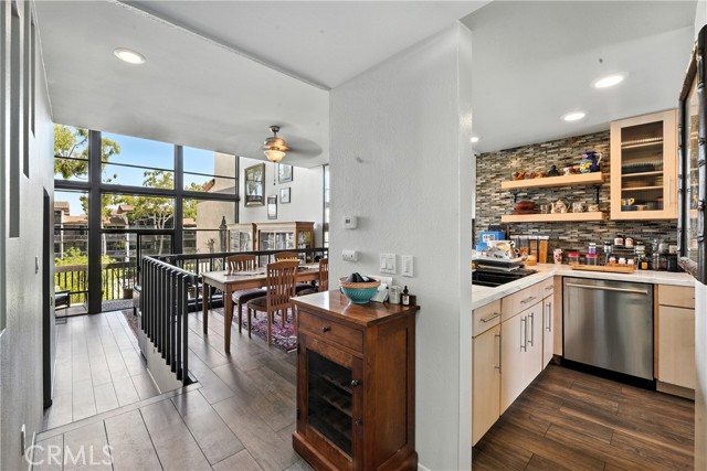 7322 Marina Pacifica N Drive, Long Beach CA: https://media.crmls.org/medias/34be51e5-c023-4048-9233-7e53b5c36832.jpg