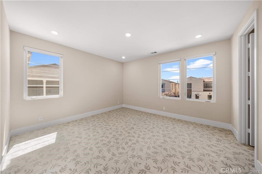 MLS #OC26132991 image #36