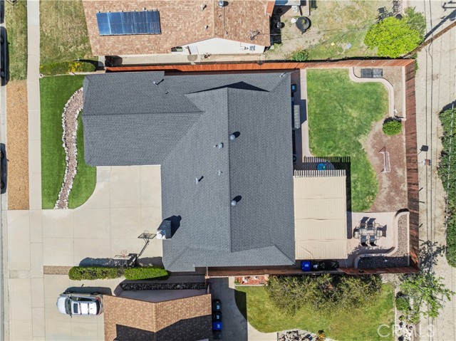 Detail Gallery Image 3 of 36 For 27036 Langside Ave, Canyon Country,  CA 91351 - 5 Beds | 2 Baths