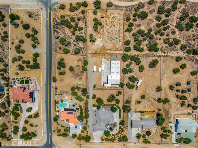 8277 Macron Street, Oak Hills CA: https://media.crmls.org/medias/34bf2217-cd0b-4cb7-987e-16dcb2edacc0.jpg