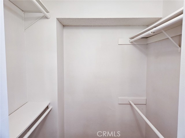Detail Gallery Image 9 of 18 For 10566 Sunland Bld #1,  Sunland,  CA 91040 - 3 Beds | 2/1 Baths