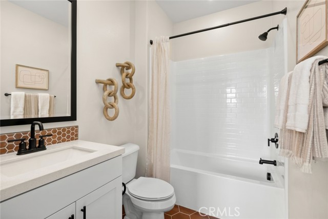 Detail Gallery Image 11 of 14 For 12249 Mirasol Loop #H,  El Monte,  CA 91732 - 2 Beds | 2/1 Baths