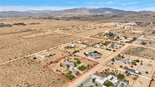 21978 Mojave Street, Apple Valley CA: https://media.crmls.org/medias/34bfed99-23f8-4aa5-8986-278651d7d70e.jpg