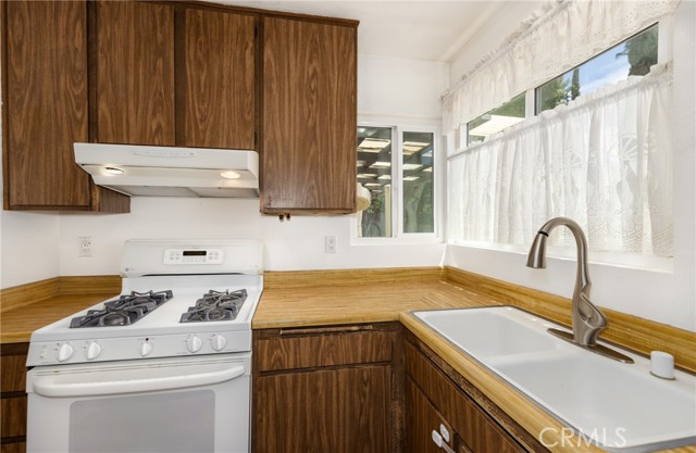 234 Beverly Drive, Banning CA: https://media.crmls.org/medias/34c0927c-d2ab-4ca8-b6ef-7d2d7c141cb6.jpg