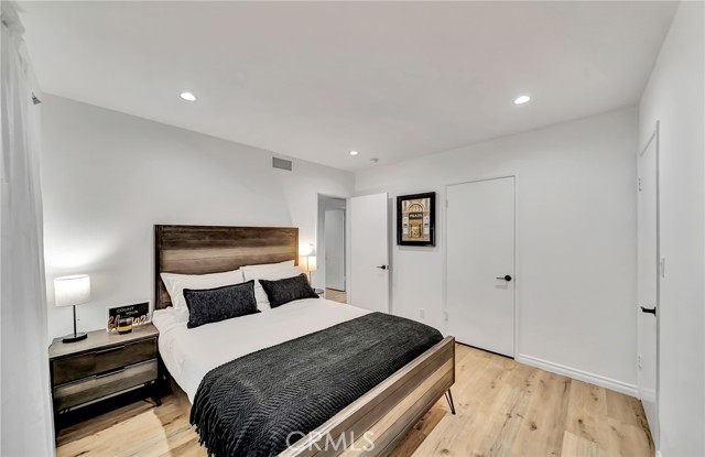 Detail Gallery Image 50 of 75 For 16127 Hartsook St, Encino,  CA 91436 - 4 Beds | 2/1 Baths