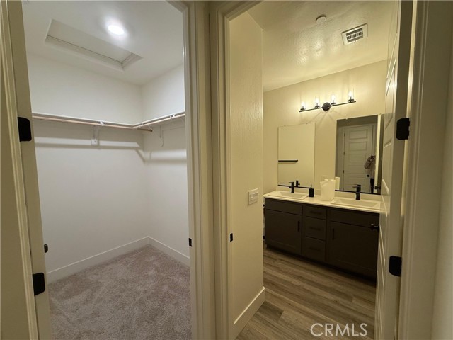 Detail Gallery Image 6 of 8 For 7804 Rock Port Ave, Bakersfield,  CA 93313 - 4 Beds | 2 Baths