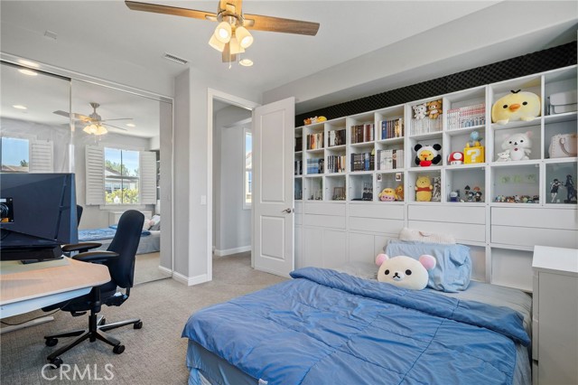 18 Goldenrod, Lake Forest CA: https://media.crmls.org/medias/34c2f6cf-b884-4582-b44b-0893111249dd.jpg