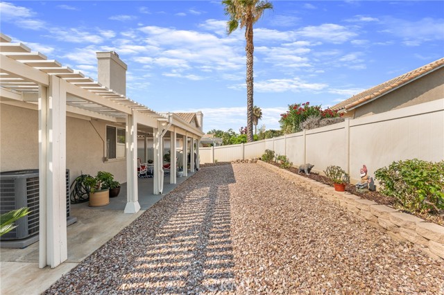 1173 Fairway Oaks Avenue, Banning CA: https://media.crmls.org/medias/34c35ebd-9130-4bcf-be35-5cc9722bf54a.jpg