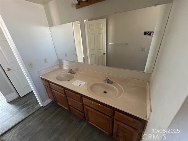 Detail Gallery Image 8 of 16 For 22677 South, Apple Valley,  CA 92307 - 3 Beds | 2 Baths