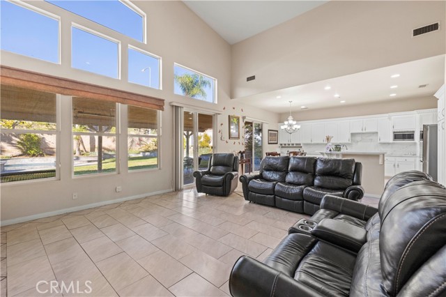 Detail Gallery Image 19 of 41 For 17745 Sidwell St, Granada Hills,  CA 91344 - 4 Beds | 4 Baths