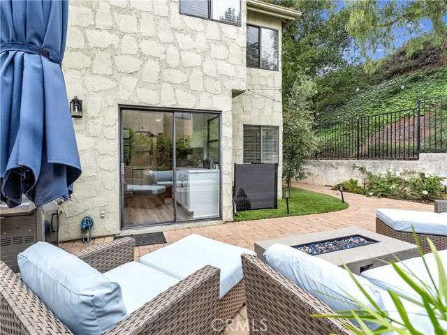 Detail Gallery Image 45 of 54 For 29729 Strawberry Hill Dr, Agoura Hills,  CA 91301 - 3 Beds | 3 Baths