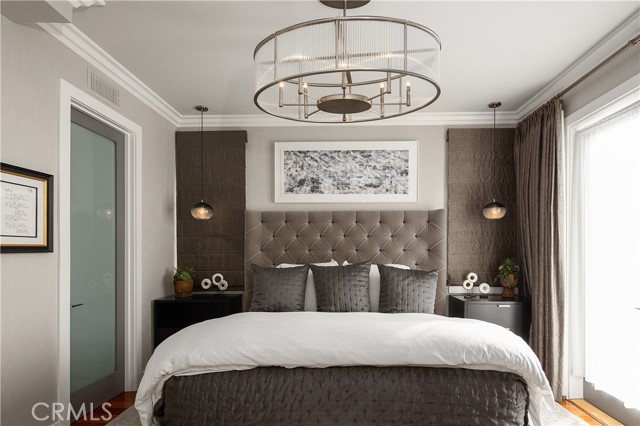 720 Poinsettia Ave, Corona del Mar CA: https://media.crmls.org/medias/34c48cc4-e3da-4b94-a66d-5f1caabc3ff8.jpg