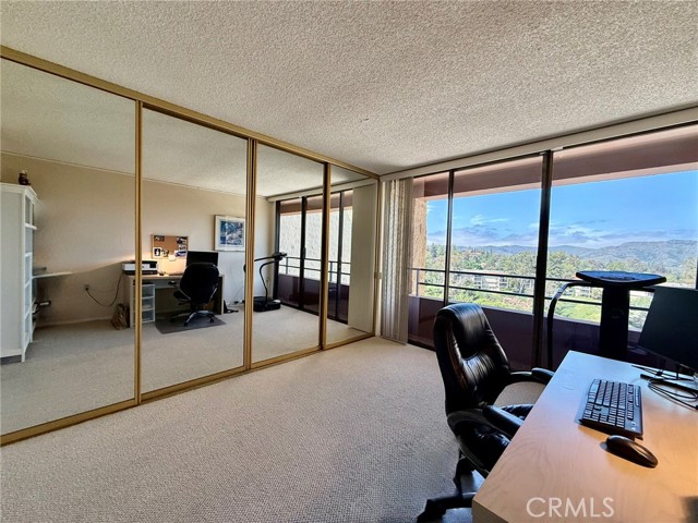 24055 Paseo Del Lago, Laguna Woods CA: https://media.crmls.org/medias/34c5e5ab-d641-4574-ab0d-3ea0a40e763d.jpg