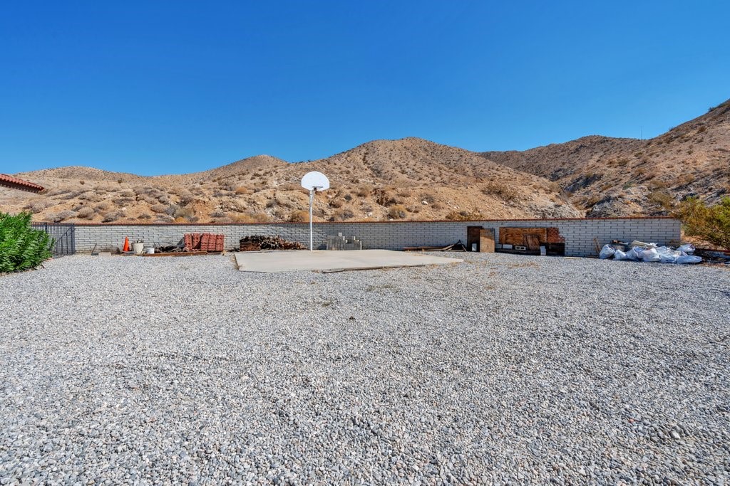 Detail Gallery Image 2 of 40 For 12025 Highland Ave, Desert Hot Springs,  CA 92240 - 4 Beds | 2 Baths