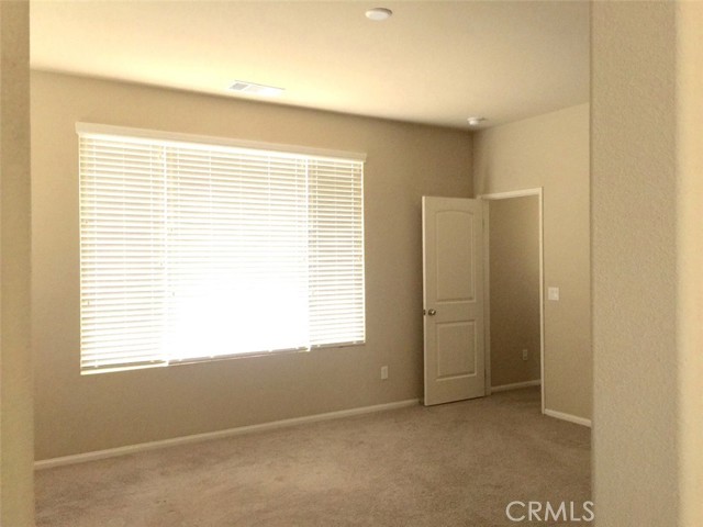 Image 10 of 21 For 5927 Berryhill Drive