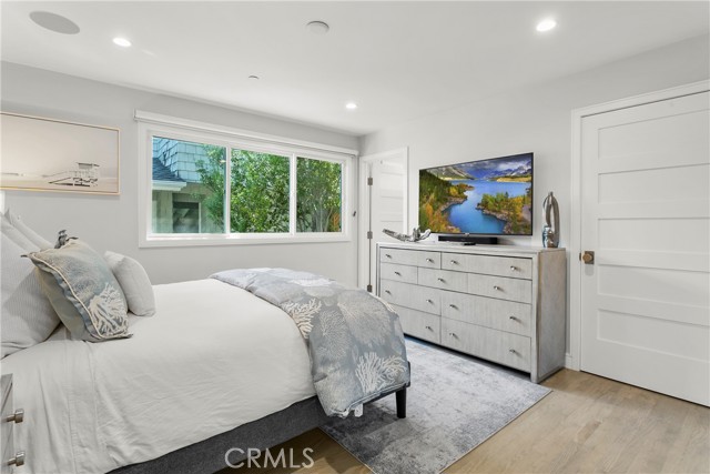 166 Fairview Street, Laguna Beach CA: https://media.crmls.org/medias/34c62061-26d4-44d2-824f-53b724185d77.jpg