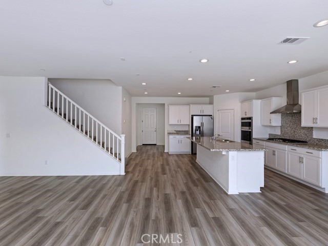 Detail Gallery Image 11 of 38 For 29553 Tulipwood St, Menifee,  CA 92584 - 5 Beds | 3 Baths