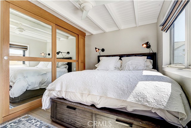 316 5th Street, Manhattan Beach CA: https://media.crmls.org/medias/34c6f3cd-5129-420b-84be-1ca50b1509b2.jpg