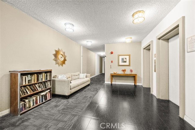 400 South La Fayette Park, 213 photo 10