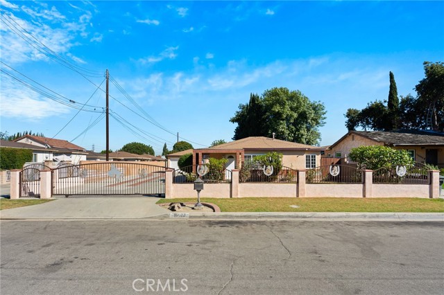 16422 California Avenue, Bellflower, California 90706, 3 Bedrooms Bedrooms, ,2 BathroomsBathrooms,Single Family Residence,For Sale,California,PW24220839