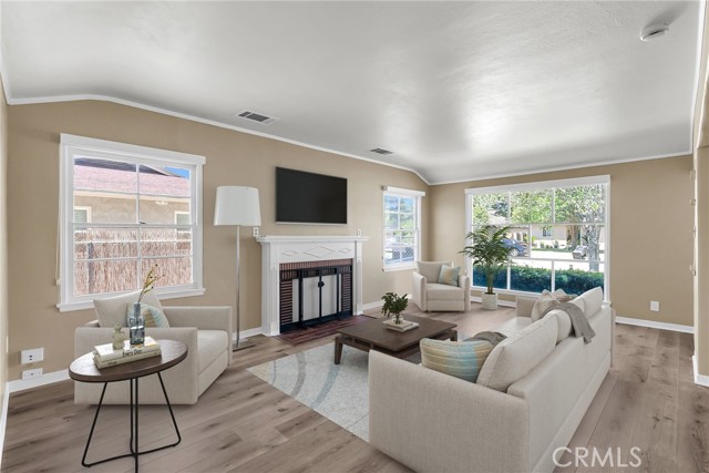 4520 Linwood Place, Riverside CA: https://media.crmls.org/medias/34c7b200-3502-4ef2-bdfb-b6773be058e9.jpg