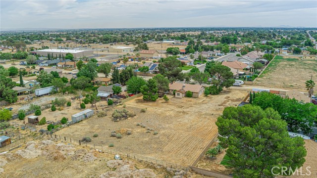 42631 51st W Street, Quartz Hill CA: https://media.crmls.org/medias/34c87bbe-5320-4803-ae13-1adaa00636f8.jpg