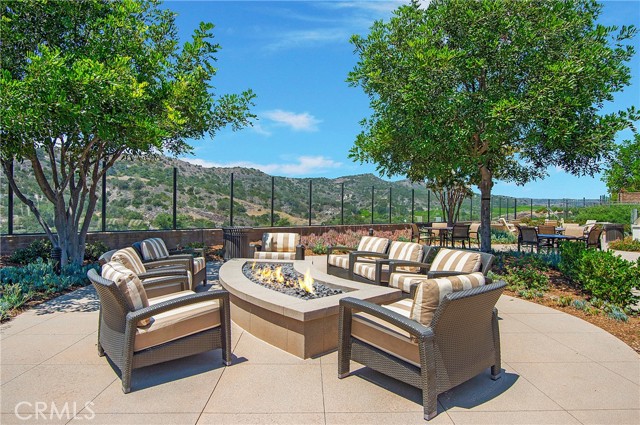 28 Fosco Street, Rancho Mission Viejo CA: https://media.crmls.org/medias/34c937e2-62f6-49f0-8e42-82fdf8c7a588.jpg