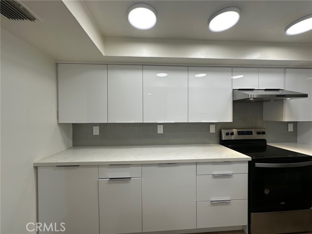 Detail Gallery Image 27 of 49 For 10660 Wilshire Bld #407,  Los Angeles,  CA 90024 - 1 Beds | 2 Baths