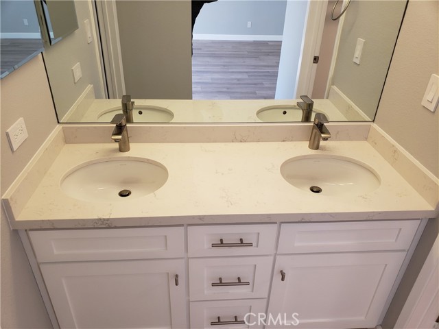 Detail Gallery Image 15 of 25 For 21800 Marylee St #54,  Woodland Hills,  CA 91367 - 3 Beds | 2/1 Baths