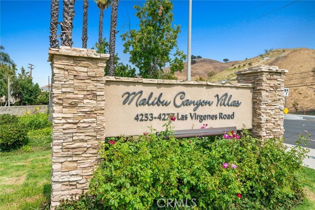 Detail Gallery Image 2 of 26 For 4265 Las Virgenes #2,  Calabasas,  CA 91302 - 2 Beds | 2 Baths