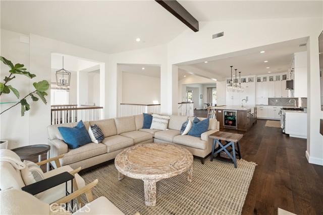 550 Helberta Avenue, Redondo Beach, California 90277, 5 Bedrooms Bedrooms, ,3 BathroomsBathrooms,Residential,Sold,Helberta,SB21204332